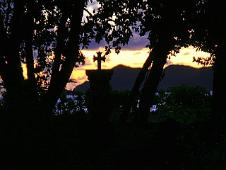 Sonnenuntergang am Friedhof im L'Union Estate